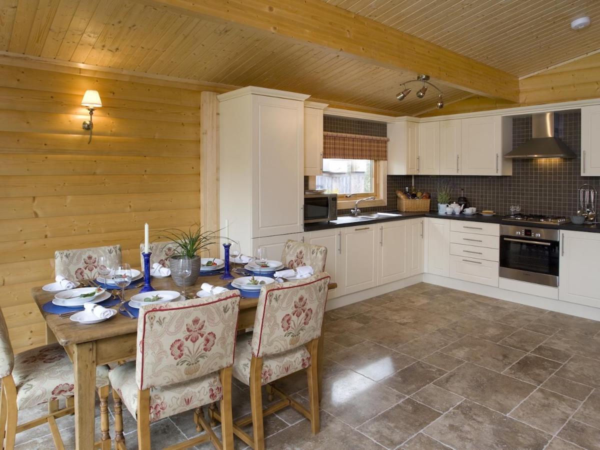 Cherbridge Lodges - Riverside Lodges, Short Lets オックスフォード エクステリア 写真